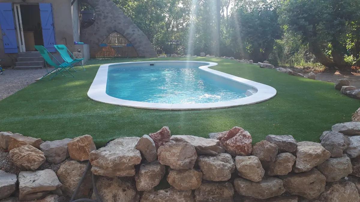 Chambres d'hôtes Le Moulin d'Issanka, atypique dans l'Hérault sur le bassin de thau