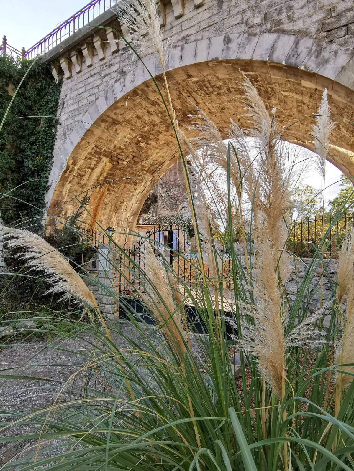Chambres d'hôtes Le Moulin d'Issanka, atypique dans l'Hérault sur le bassin de thau