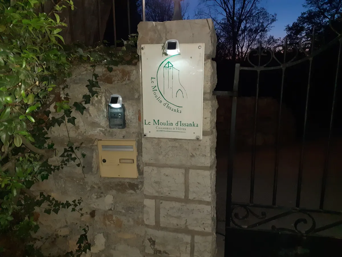 Chambres d'hôtes Le Moulin d'Issanka, atypique dans l'Hérault sur le bassin de thau