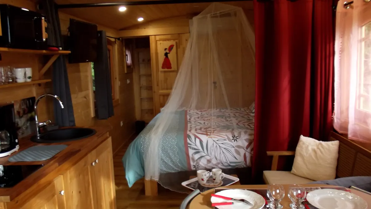 Roulotte du Grand Pré d'Ardot