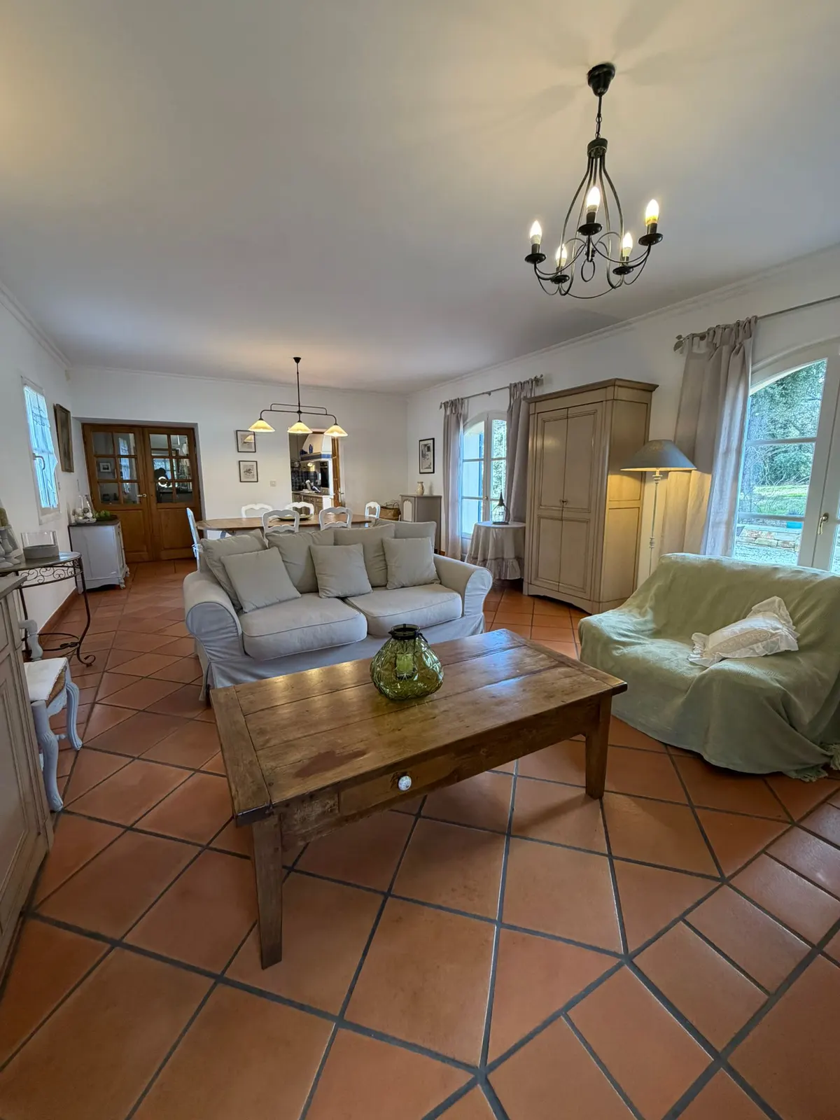 La Pinède Bleue: Mas provençal avec piscine & jardin calme