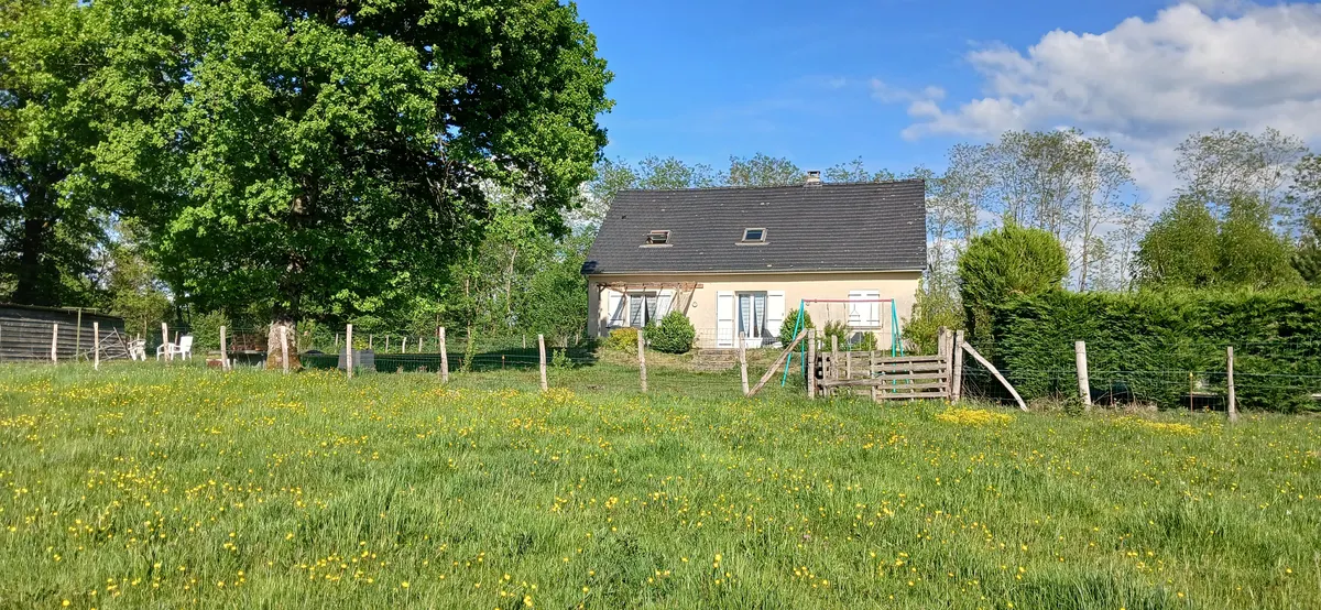 Maison cantal 20 mn de Salers