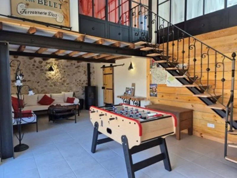 LE LOGIS DU PAVILLON à  Baugeois- vallée en Anjou VERT