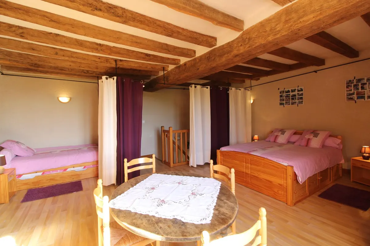 LE LOGIS DU PAVILLON à  Baugeois- vallée en Anjou VERT