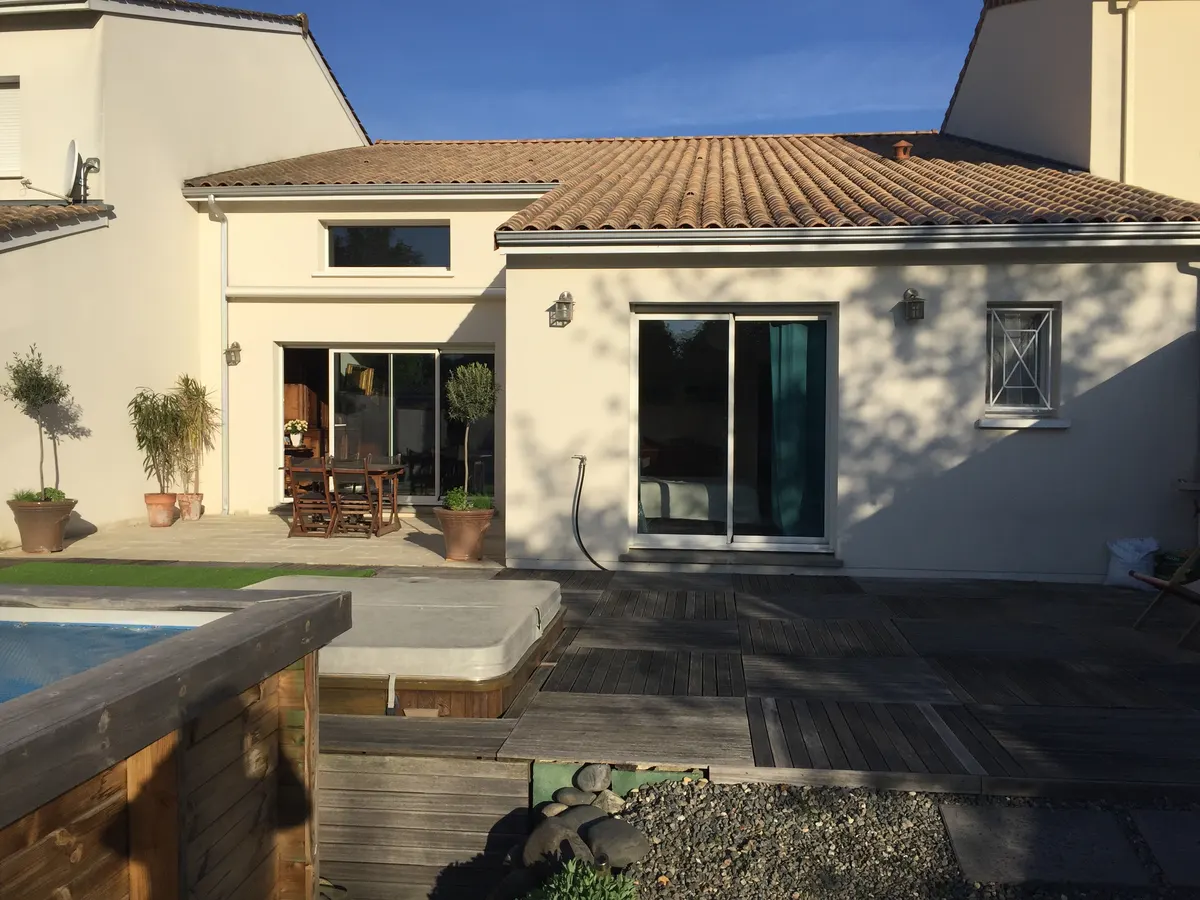 Maison aux portes de Bordeaux proche Bassin Arcachon piscine SPA jardin