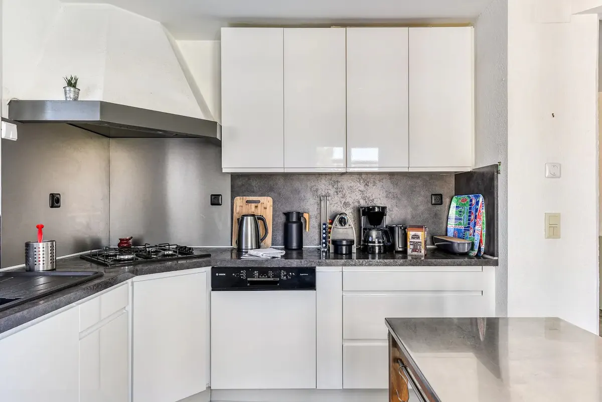 UNE PAUSE DANS LE SUD maison familiale, piscine,98m2