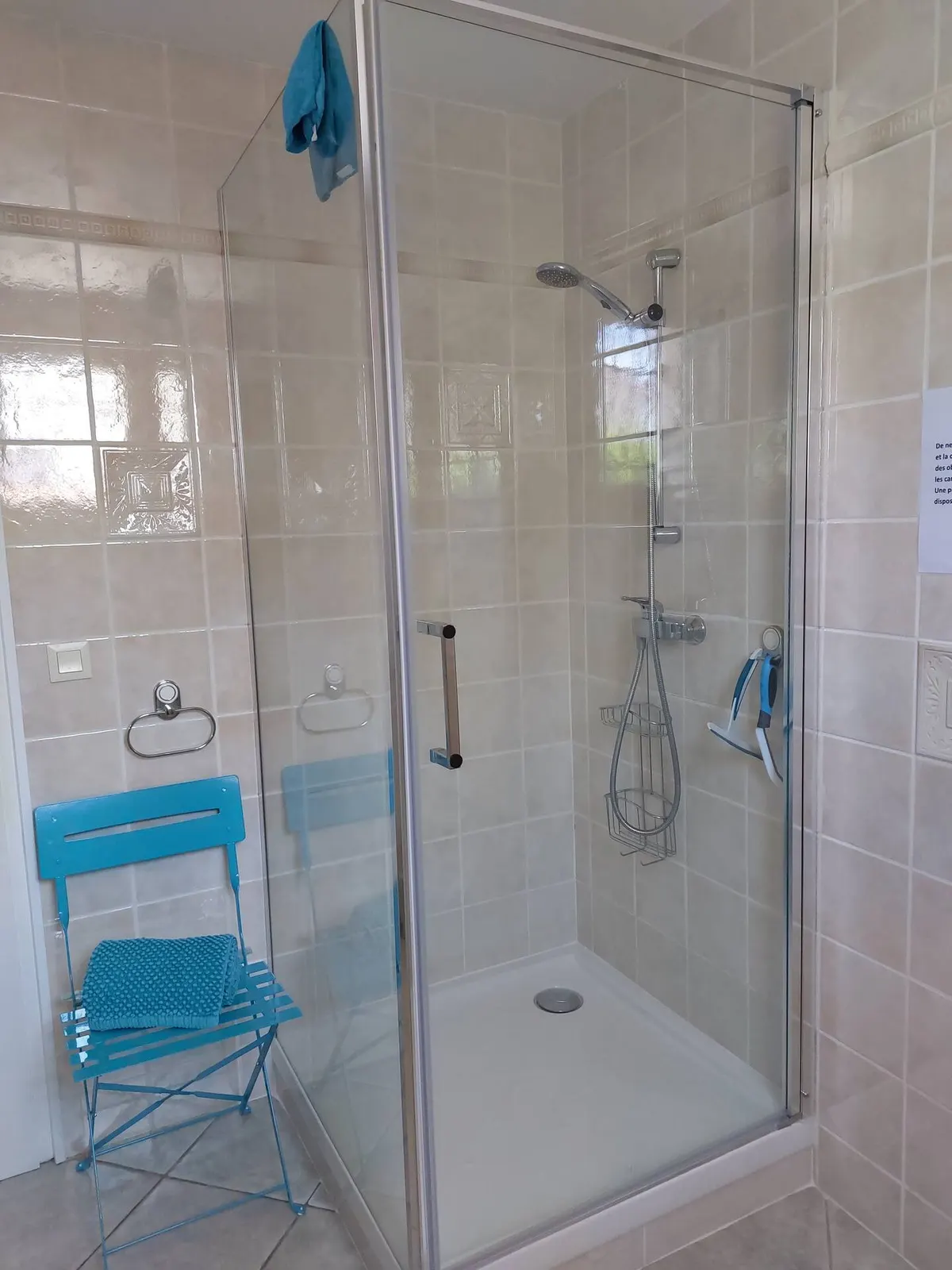 UNE PAUSE DANS LE SUD maison familiale, piscine,98m2