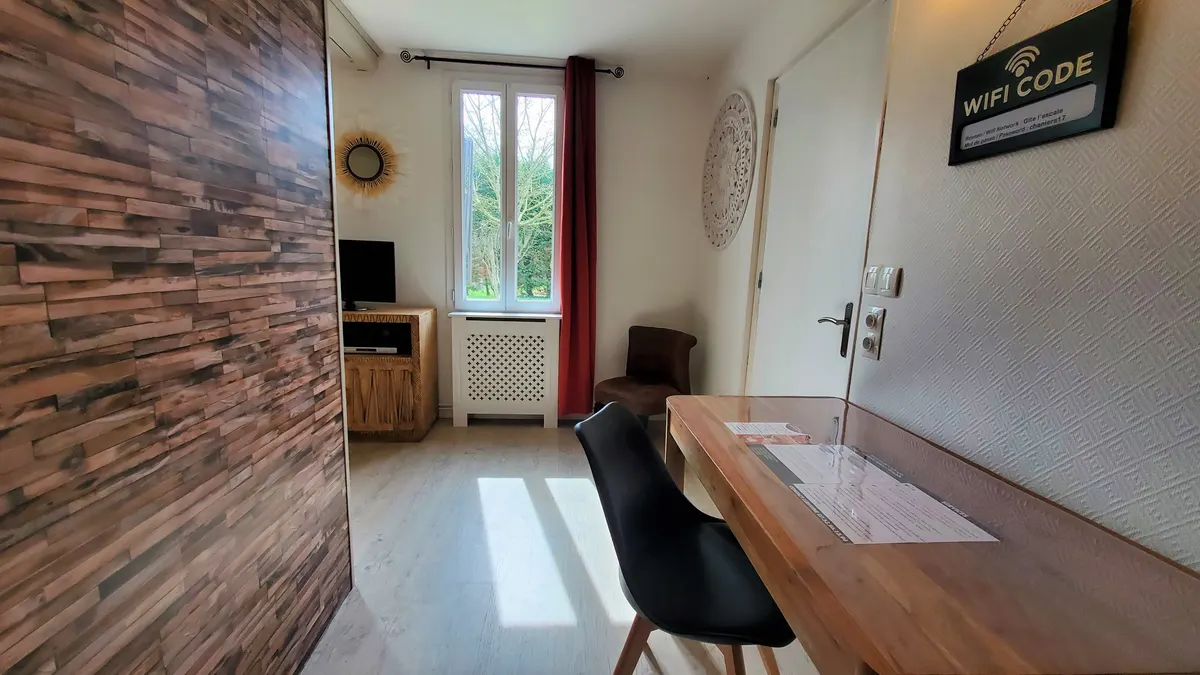 Gite 4* piscine-parking-calme