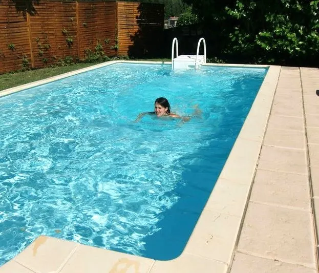 Maison cantal avec piscine chauffée