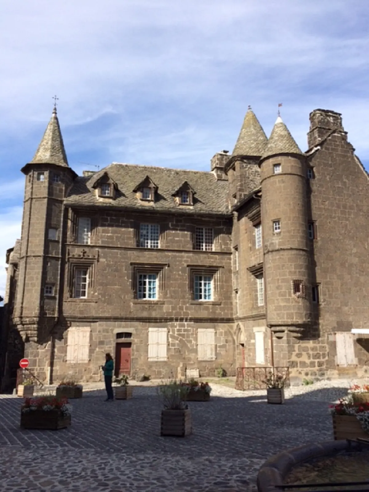 Maison cantal avec piscine chauffée