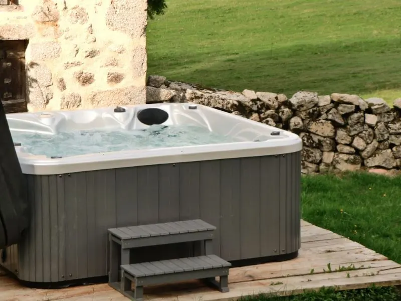 Gite à la ferme avec Jacuzzi extérieur et Pêche