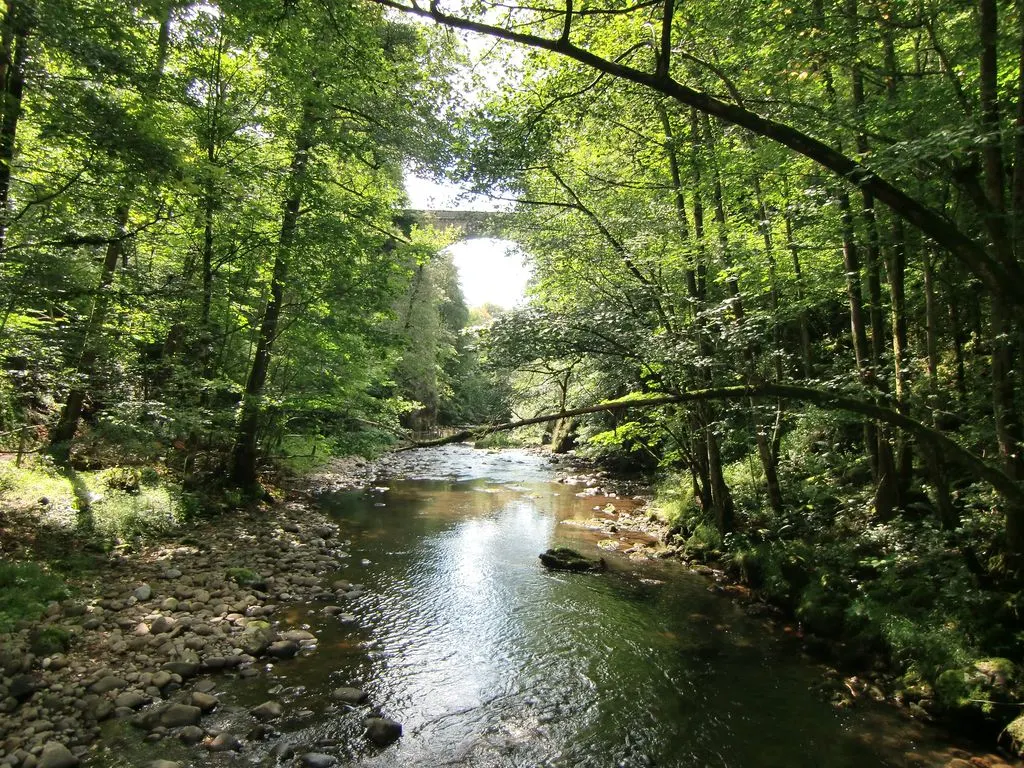 Gite à la ferme avec Jacuzzi extérieur et Pêche